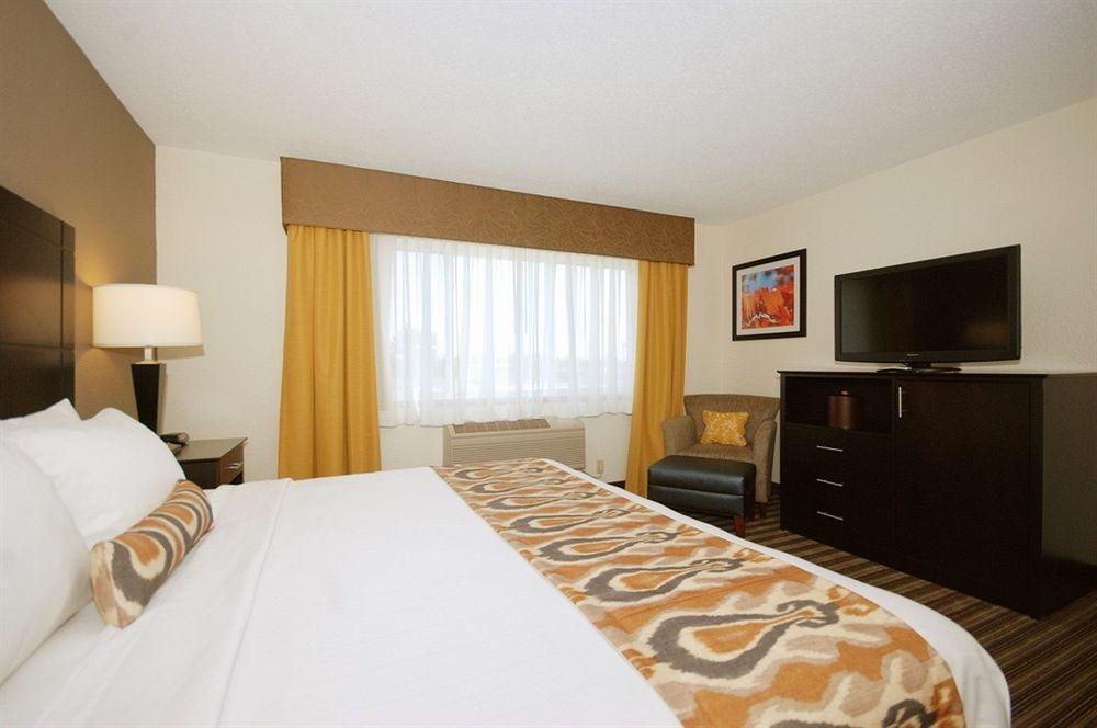 Best Western Plus Newark/Christiana Inn Bear Room photo